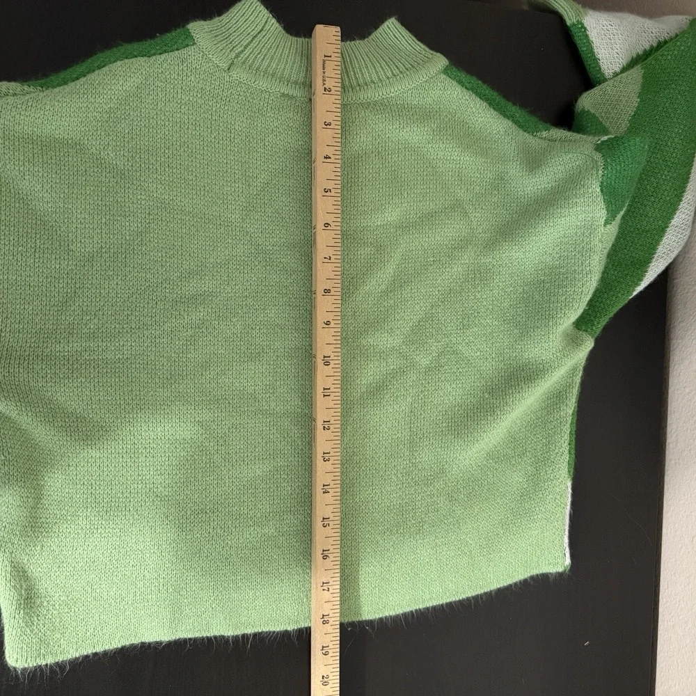 DIVIDED H&M Sweater Women Sz XS Green White Butterfly Cropped Boxy Knit Pullover